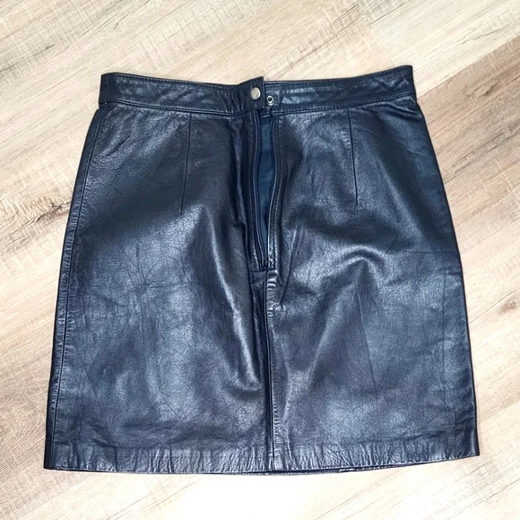 BERMANS Black Leather Skirt - Picture 3 of 4